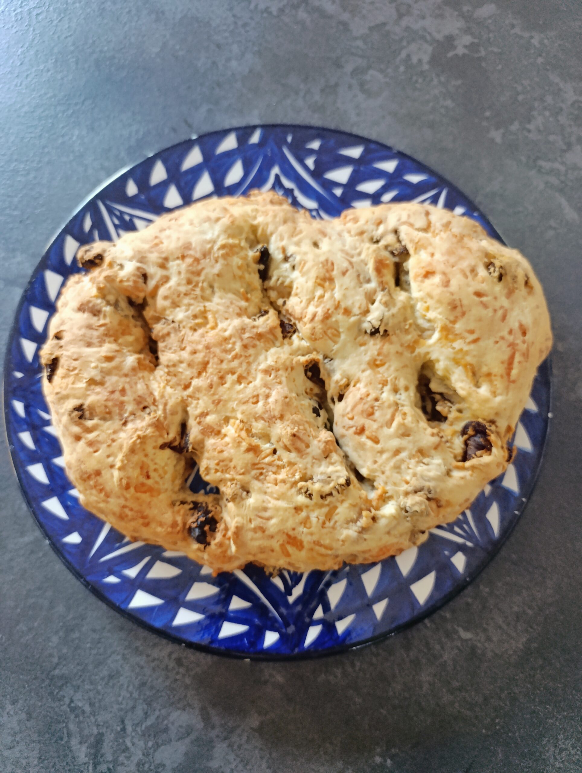 fougasse emmental, lardons, tomates séchées